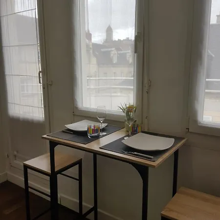 A Cote Du Chateau De Caen, Du Vaugueux Et Du Port *